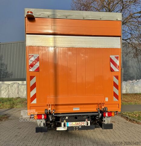 Camión plataforma con toldo MAN TGL 8.220 - 151 TKm - EURO5 - 1. Hand