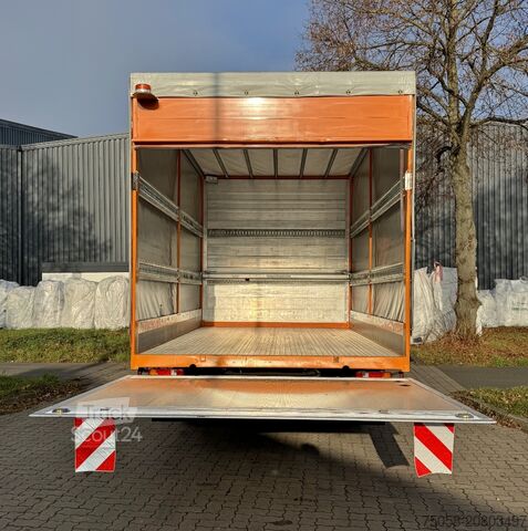 Camión plataforma con toldo MAN TGL 8.220 - 151 TKm - EURO5 - 1. Hand