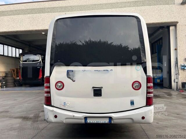 Autobus linee interurbane IVECO Daily
