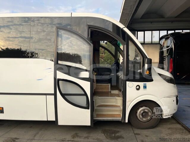 Autobus linee interurbane IVECO Daily