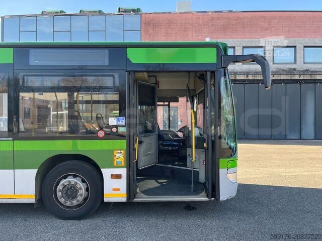 Autobus articolato Mercedes-Benz O 530