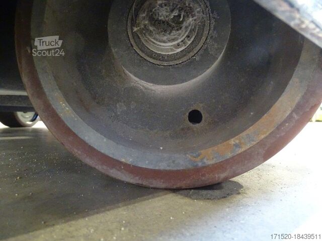 Carretilla retráctil de 4 vías Bulmor EMU30/13-12/35V