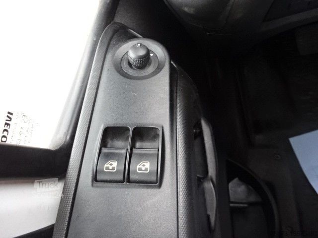 Transportador con plataforma y toldo IVECO Daily Doka 70 C18 Pritsche/Plane Standhzg