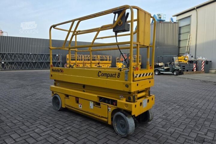 Scissor lift Haulotte Compact 8 As-Is, Electric, 8.2m Working Height, 35