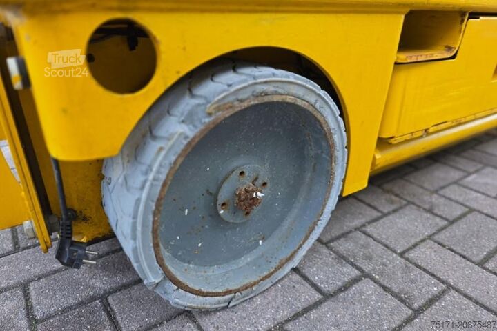 Scissor lift Haulotte Compact 8 As-Is, Electric, 8.2m Working Height, 35