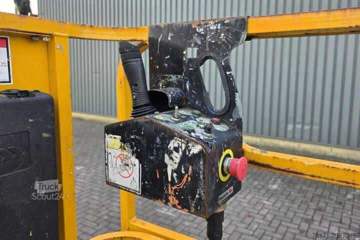 Scissor lift Haulotte Compact 8 As-Is, Electric, 8.2m Working Height, 35