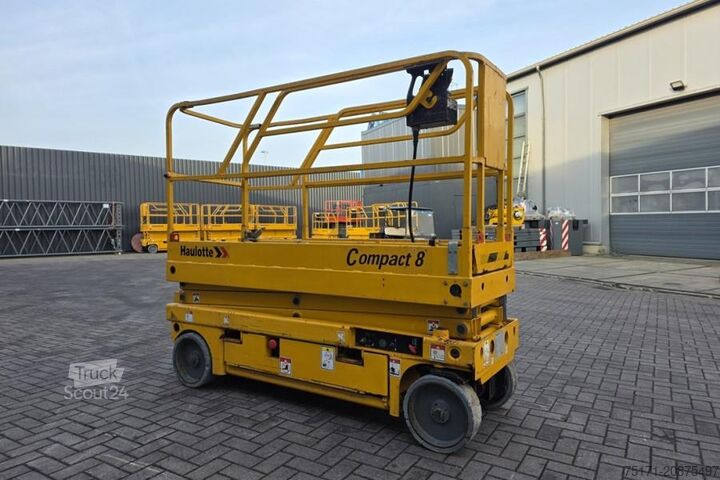 Scissor lift Haulotte Compact 8 As-Is, Electric, 8.2m Working Height, 35
