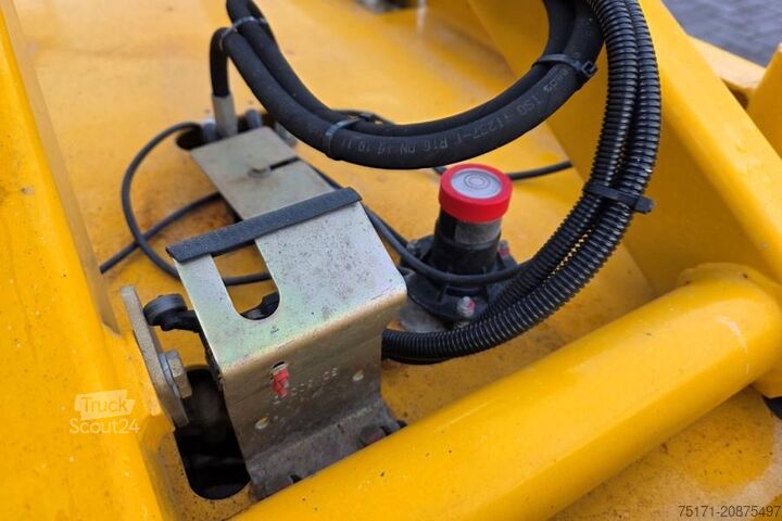 Scissor lift Haulotte Compact 8 As-Is, Electric, 8.2m Working Height, 35