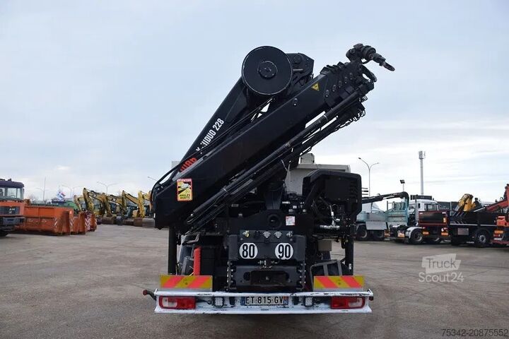 Tovornjak z žerjavom DAF CF 530