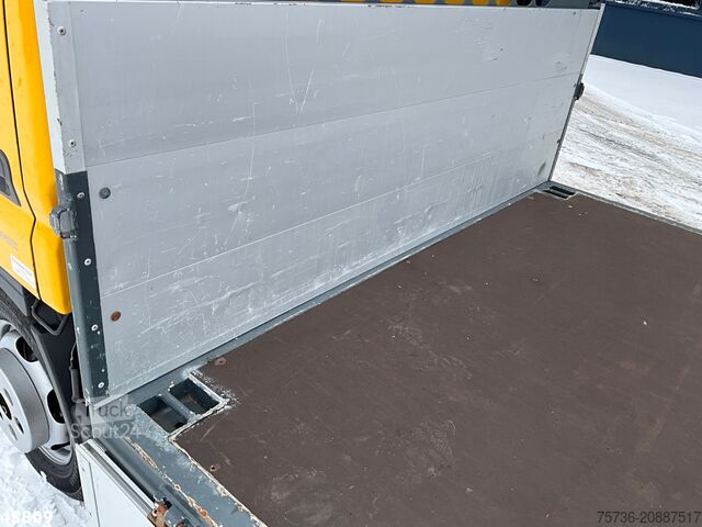 Plataforma de carga FUSO Canter 3S13 Just 80.079 km!