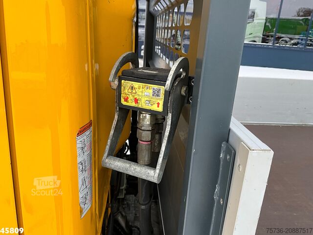 Plataforma de carga FUSO Canter 3S13 Just 80.079 km!