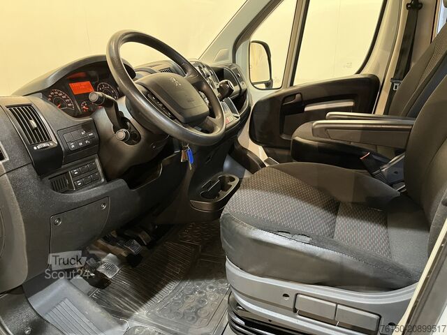 Furgonetă platformă cu cabină dublă Peugeot Boxer 2.2 BlueHDi 165 PK L4 Pro Zwaar DC Dubbel...