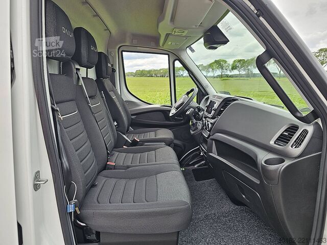 Универсал с высокой крышей IVECO DAILY 35S18 L4H2 3.0 Aut. 176pk!