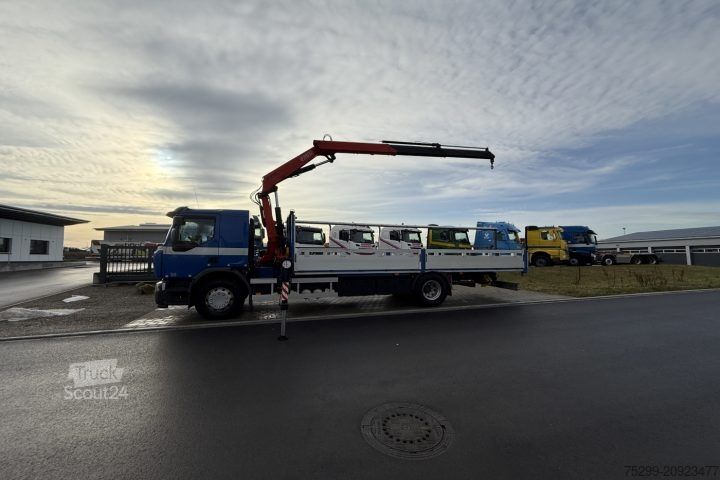 Jeřáb na nákladním automobilu Renault D Wide 18.380 4x2 F135A.22 / Swiss-Vehicle