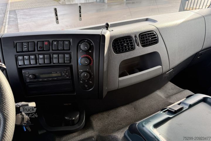 Jeřáb na nákladním automobilu Renault D Wide 18.380 4x2 F135A.22 / Swiss-Vehicle