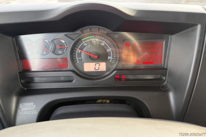 Jeřáb na nákladním automobilu Renault D Wide 18.380 4x2 F135A.22 / Swiss-Vehicle