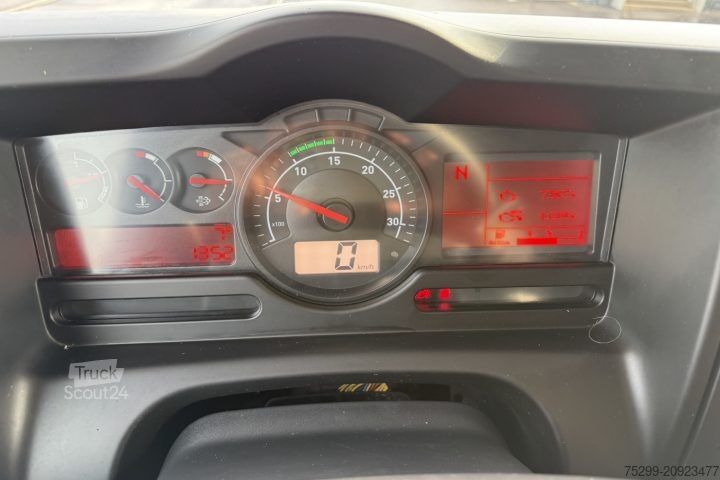 Jeřáb na nákladním automobilu Renault D Wide 18.380 4x2 F135A.22 / Swiss-Vehicle