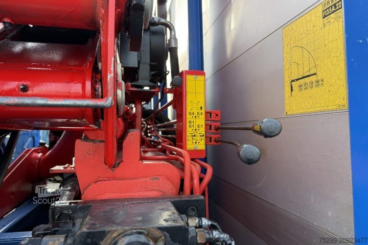 Jeřáb na nákladním automobilu Renault D Wide 18.380 4x2 F135A.22 / Swiss-Vehicle