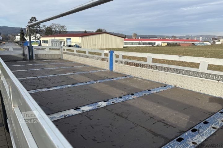 Jeřáb na nákladním automobilu Renault D Wide 18.380 4x2 F135A.22 / Swiss-Vehicle