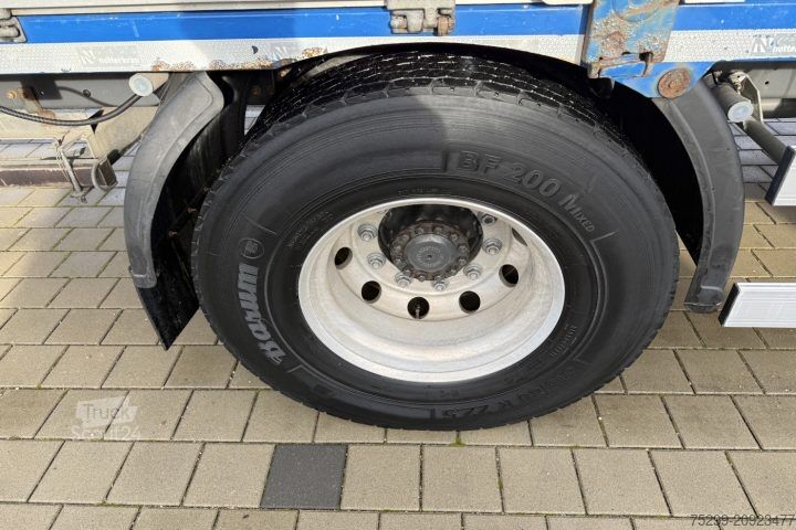 Jeřáb na nákladním automobilu Renault D Wide 18.380 4x2 F135A.22 / Swiss-Vehicle