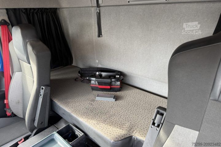 Jeřáb na nákladním automobilu Renault D Wide 18.380 4x2 PK 12002 EH / Swiss-Vehicle