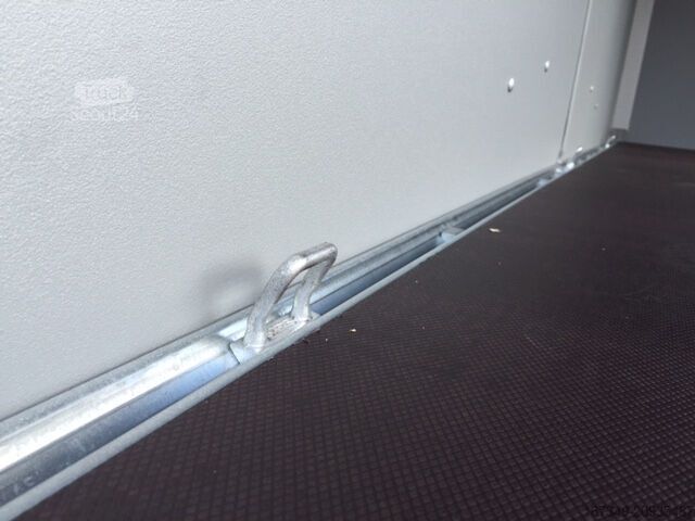 Árusító utánfutó SARIS FW 3,05x1,52 Verkaufsanhänger mit 2m Innenhöhe!