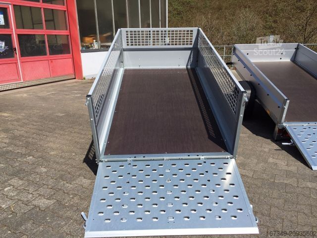 Autopiekabe STEMA Rex 25 - kompakter Kippanhänger mit Auffahrrampe