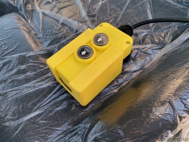 Transporter mit Kipper RENAULT Master 170DCI/AT 3-SEITEN KIPPER/ LUFT/ NEU!