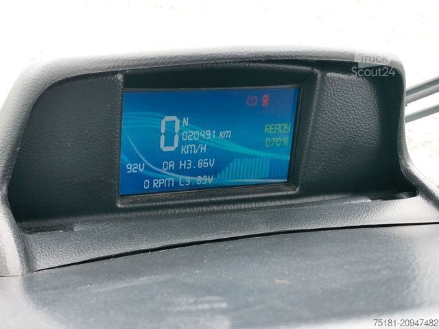 Transporter mit Koffer CENNTRO METRO/ CARGO BOX L/ MEHRERE STÜCK AUF LAGER!