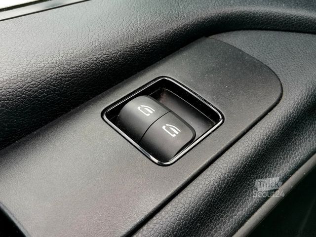 Microbuz MERCEDES-BENZ Sprinter 211CDI L1H1/ 9 SITZE/KLIMA