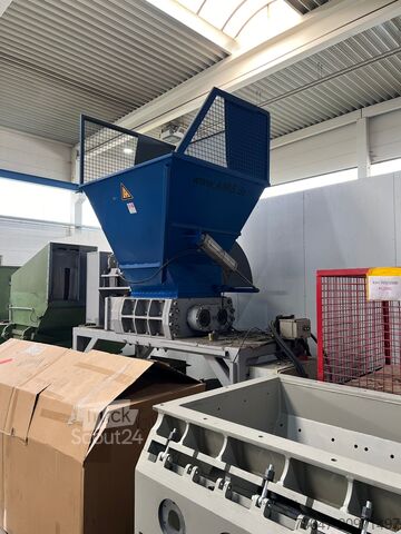 Daimler Truck AG - Nutzfahrzeugzentrum Augsburg Daimler Truck AG - Nutzfahrzeugzentrum Augsburg Daimler Truck AG - Nutzfahrzeugzentrum Augsburg