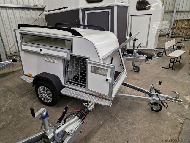 Autoprieves Other Hunde Transport Anhänger TomDog 3 mit Lüfter isoliert 100kmh verfügbar