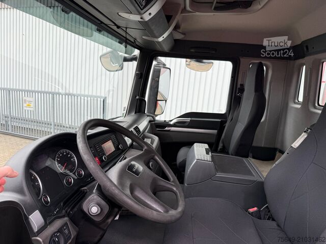 Grue montée sur camion MAN TGS 33.400 6x4 BB TGS 33.400 6x4 BB, Navi, Heckkran PK18002-EH C, Funk