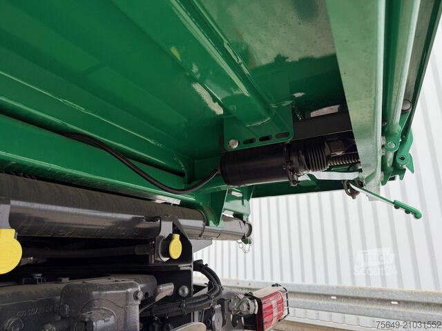 Grue à tour Mercedes-Benz Arocs 1840 K 4x2 Arocs 1840 K 4x2, MultimediaCockpit, Alu-Bordwände, Kran Fassi F135, Funk