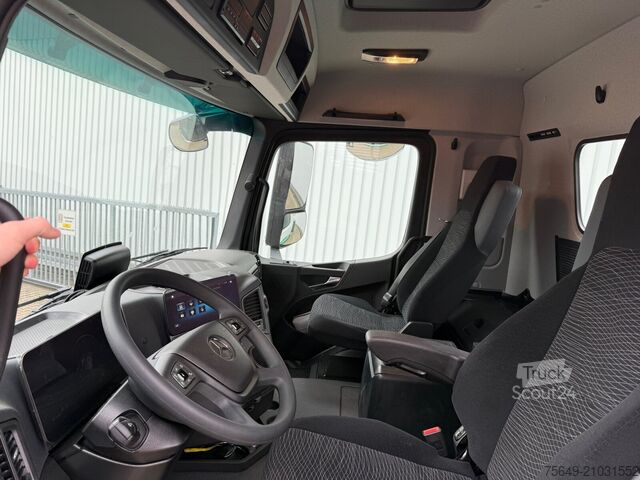 Grue à tour Mercedes-Benz Arocs 1840 K 4x2 Arocs 1840 K 4x2, MultimediaCockpit, Alu-Bordwände, Kran Fassi F135, Funk