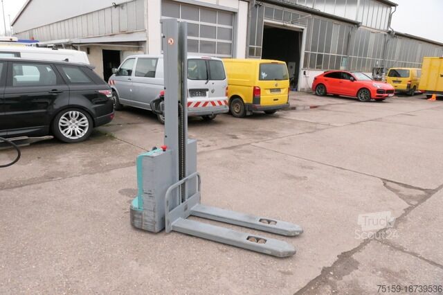 Hochhubwagen jungheinrich EPL 110