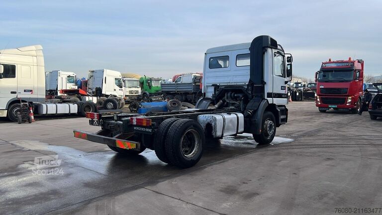 Chassis cabine Mercedes-Benz Actros 1831 (EPS / MP1 / V6 / 3 PEDALES / PROPRE)