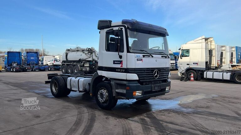Chassis cabine Mercedes-Benz Actros 1831 (EPS / MP1 / V6 / 3 PEDALES / PROPRE)