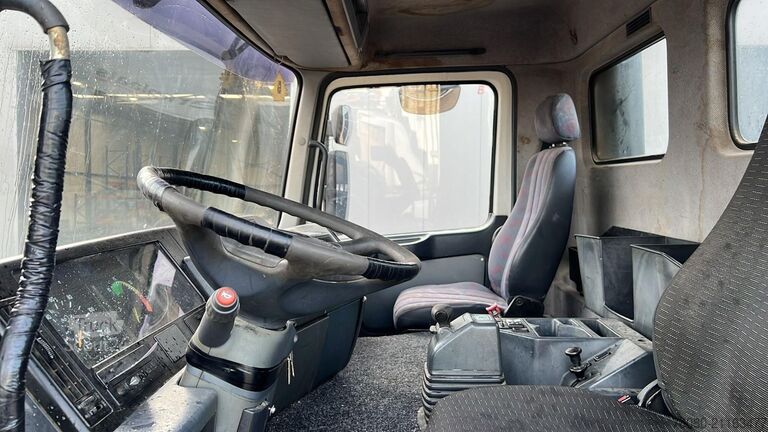 Chassis cabine Mercedes-Benz Actros 1831 (EPS / MP1 / V6 / 3 PEDALES / PROPRE)