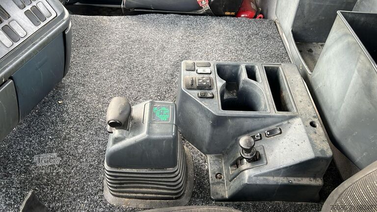 Chassis cabine Mercedes-Benz Actros 1831 (EPS / MP1 / V6 / 3 PEDALES / PROPRE)