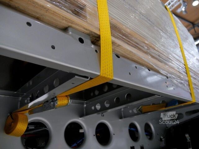 Semirimorchio con telone FLIEGL 3-Achs Gardine zum Aufbau