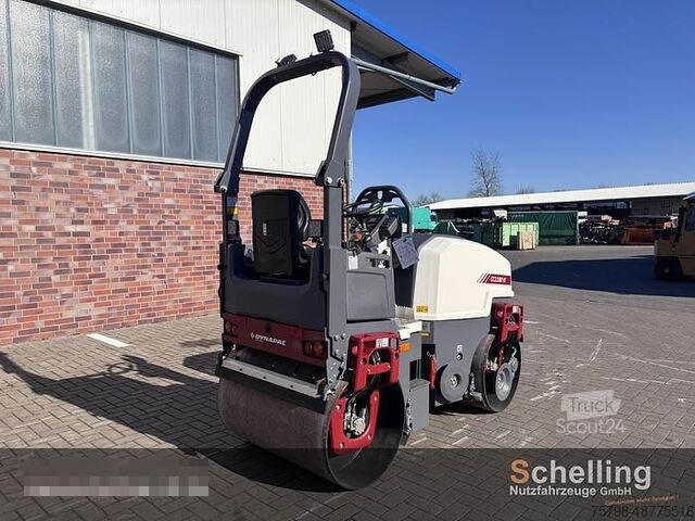Rouleau monocylindre DYNAPAC CC1100VI