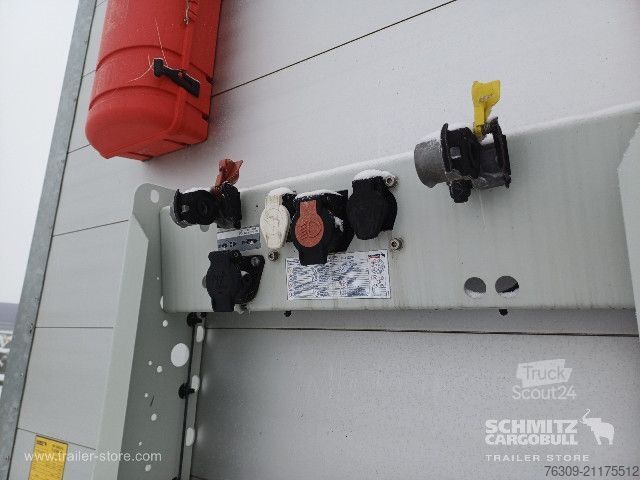 Semirremolque abierto con toldo Schmitz Cargobull Curtainsider Standard Getränke