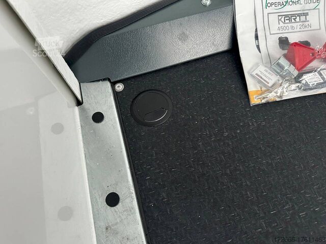 Valise Brian James Trailers RACE TRANSPORTER 7 397-6023 600X235X199CM 3500KG