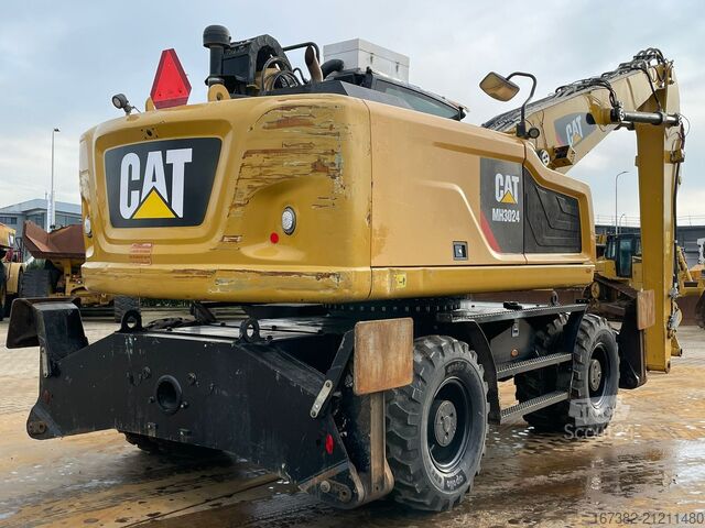 Material handling machine Caterpillar MH3024