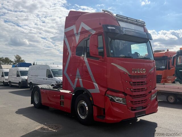 Standaard trekker IVECO S-way 570 Luft/Luft, Retarder, Hydraulik, 2x PTO