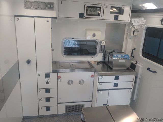 Πυροσβεστικό όχημα MERCEDES-BENZ Sprinter 519   Tierarzt  Garantie