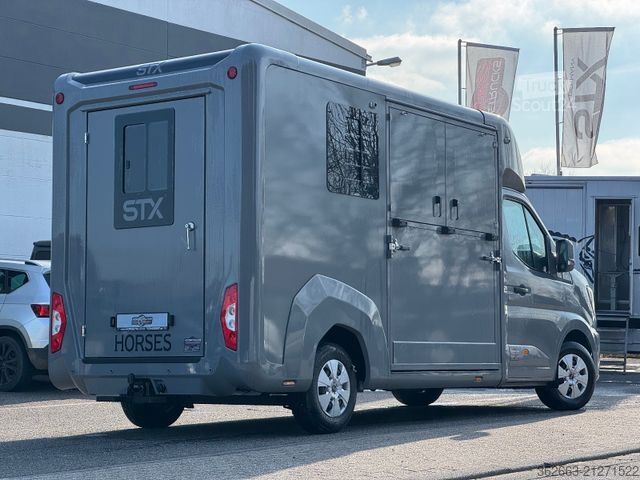 Livestock transporter RENAULT Master ZF 9-GANG AUTOM. 2025er STX, 3-Haras