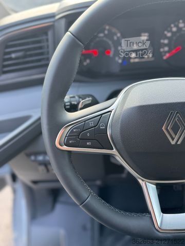 Livestock transporter RENAULT Master ZF 9-GANG AUTOM. 2025er STX, 3-Haras