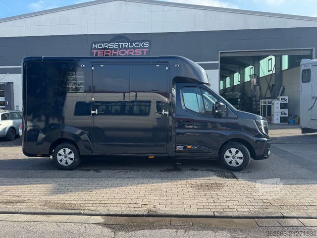 Livestock transporter RENAULT Master ZF 9-GANG AUTOM. 2025er STX, 3-Haras